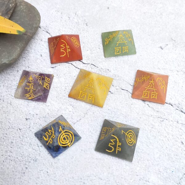 7 Chakra Crystal Pyramids with Reiki Symbol Engraved
